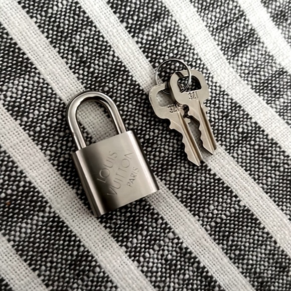 SOLD!!! Louis Vuitton Silver Lock and Keys - Picture 1 of 6